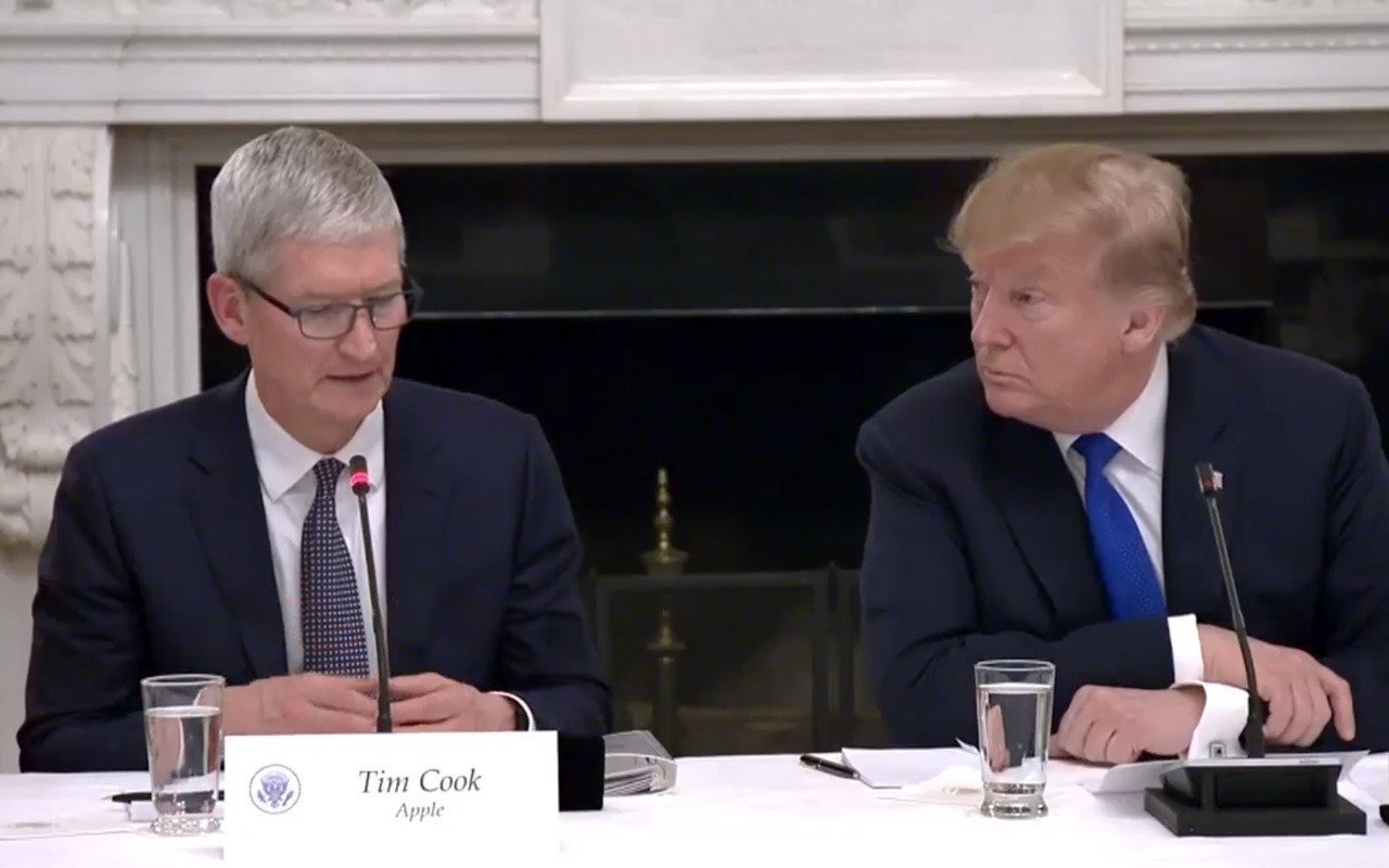 Tim Cook investerede 1 million i Trumps indsættelse