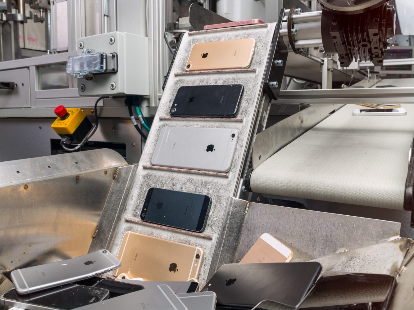 Apple venter på robotarme til amerikansk iPhone-produktion