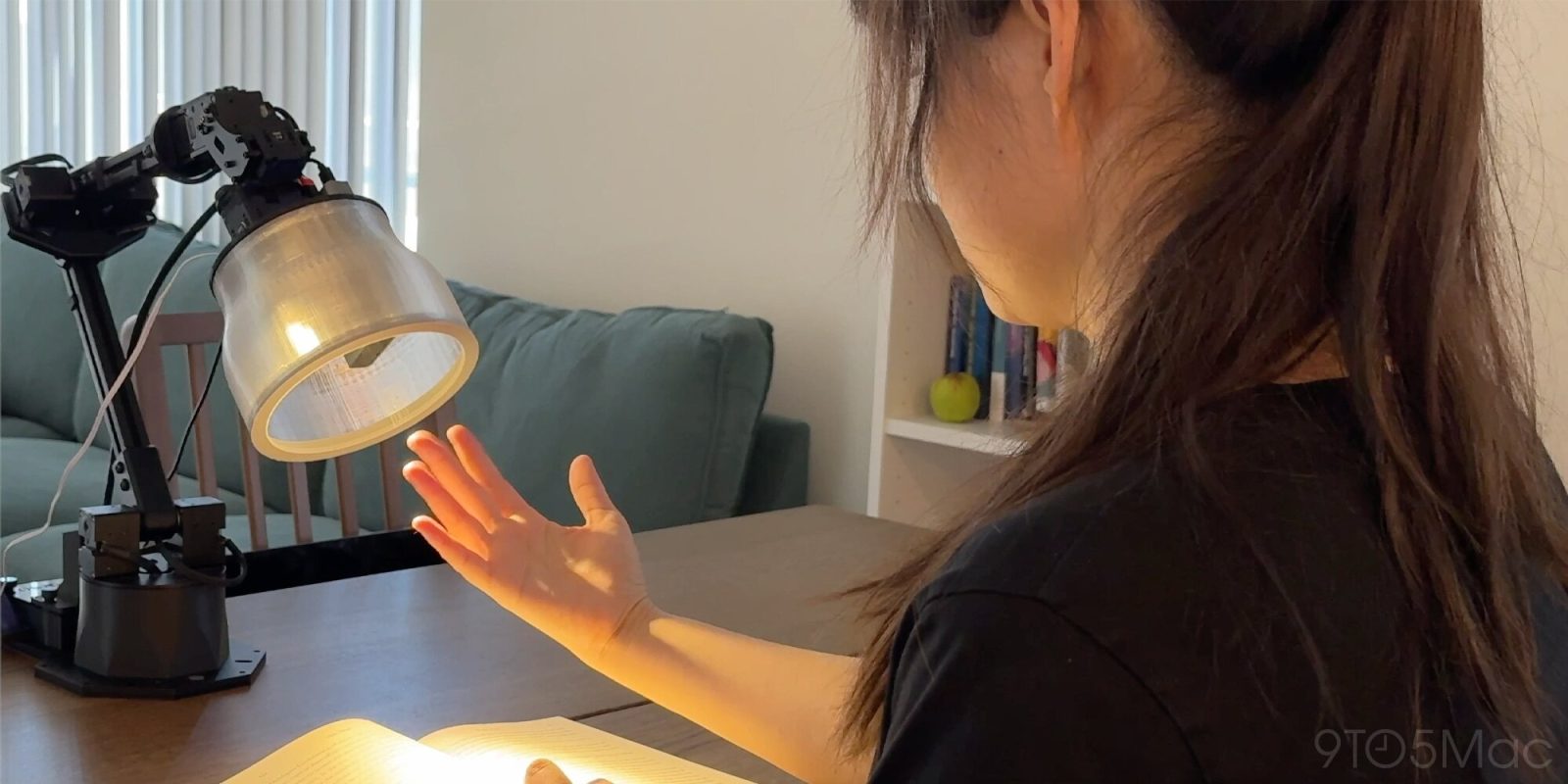 Æble skaber nuttet robotlampe: Et kig ind i robotik!