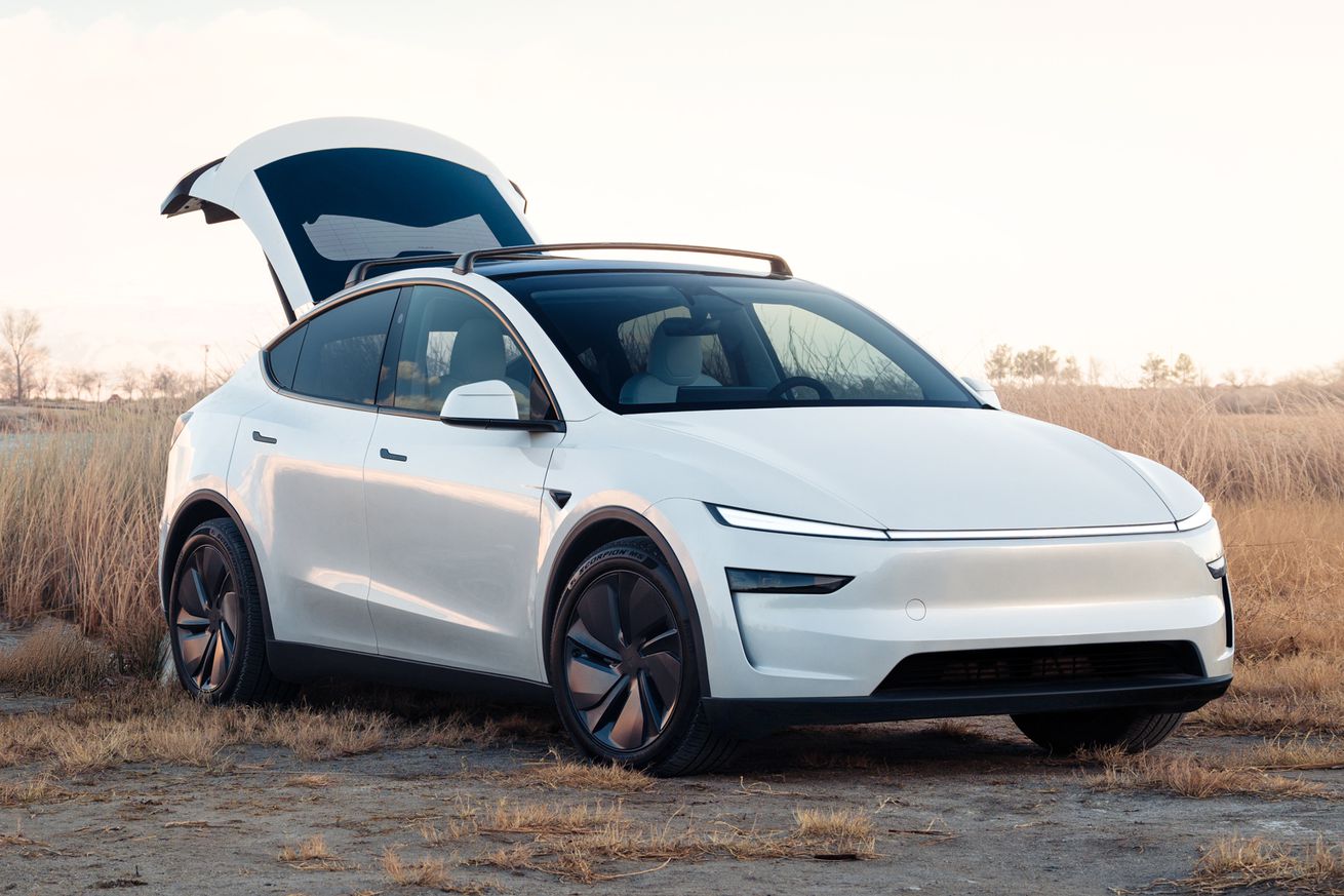 Tesla lancerer ny Model Y samtidig med den gamle model